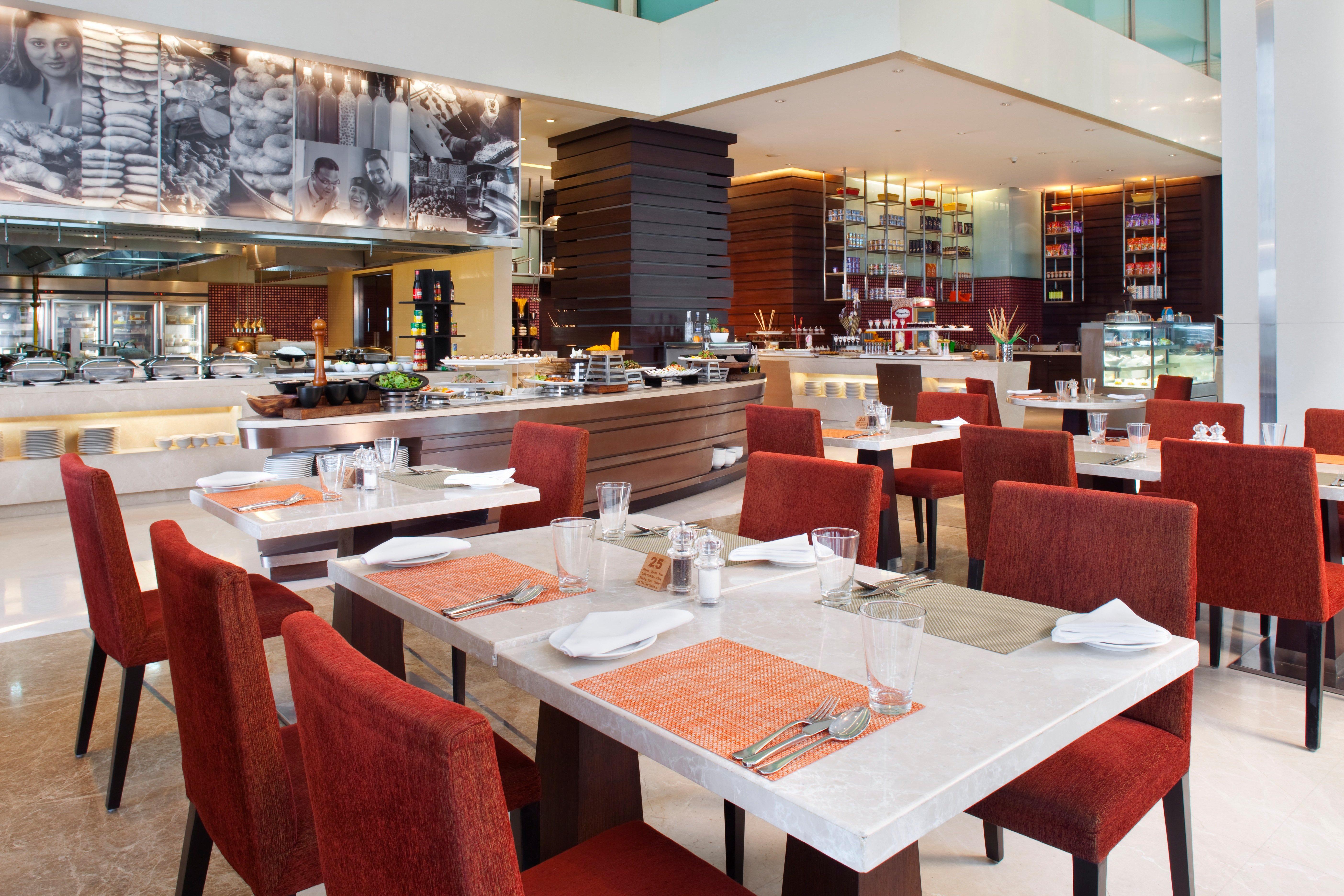 ฮอลิเดย์ อินน์ สนามบินนานาชาติมุมไบ ภายนอก รูปภาพ The restaurant