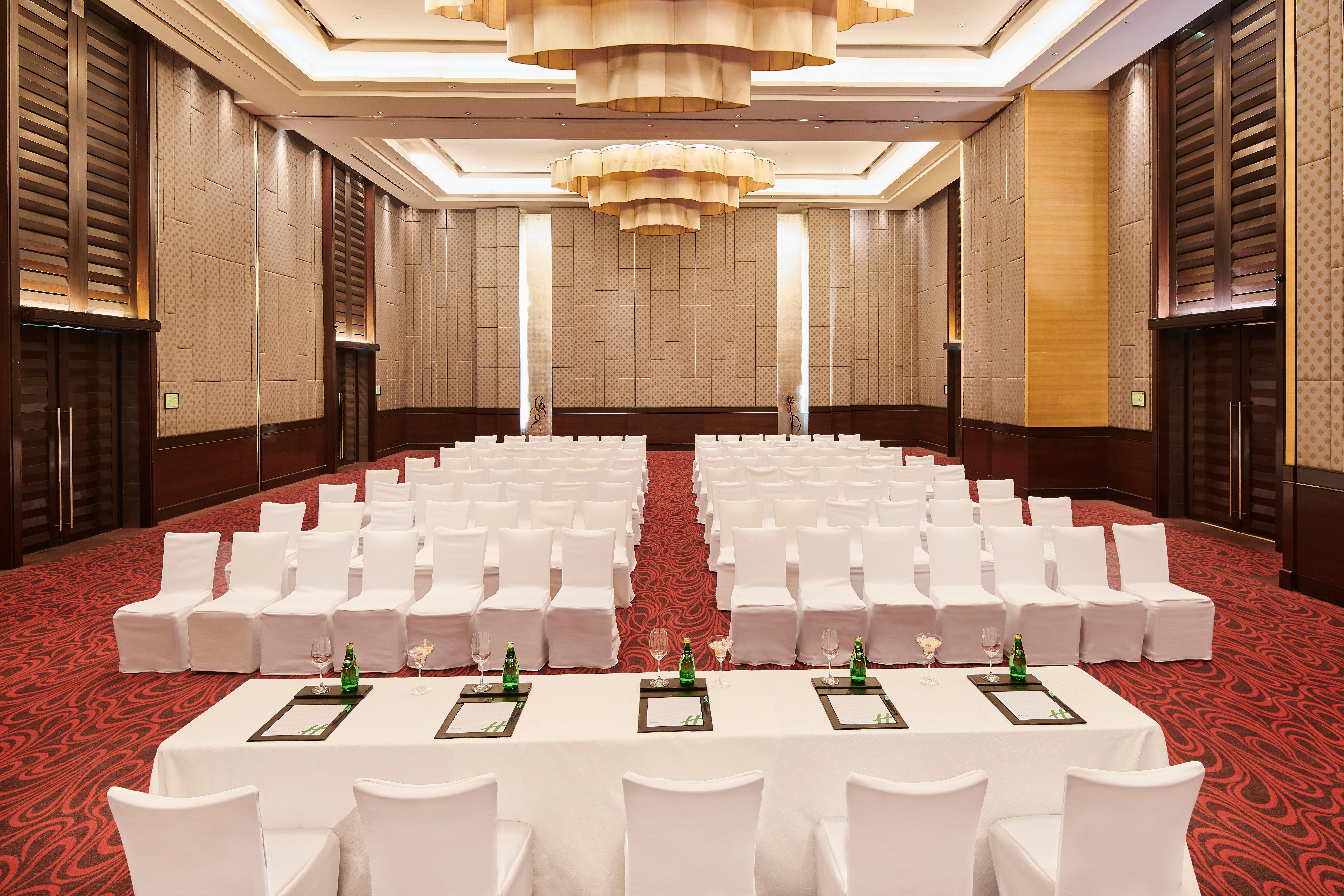 ฮอลิเดย์ อินน์ สนามบินนานาชาติมุมไบ ภายนอก รูปภาพ The Grand Ballroom